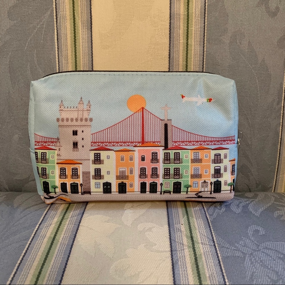 Toiletry Bag - Picture 2 of 6